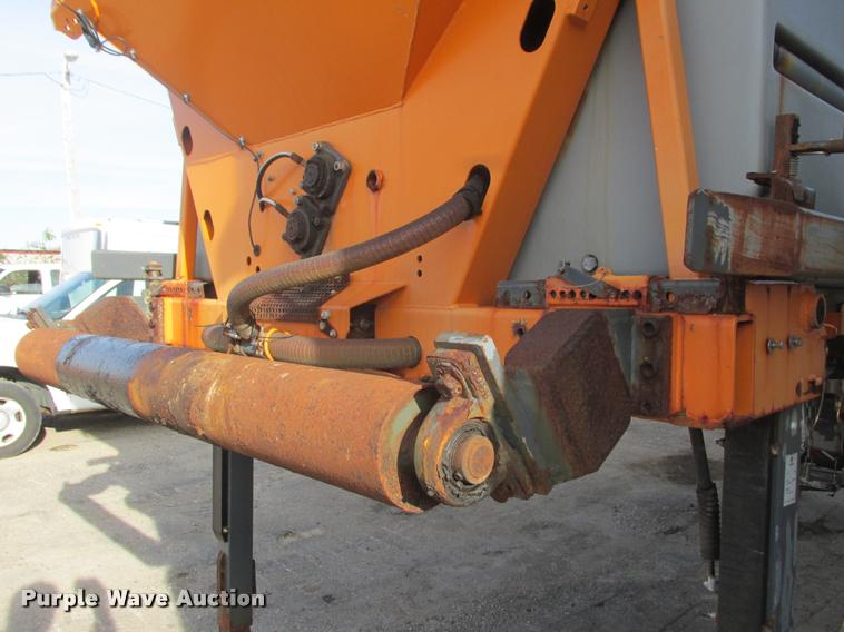 image for item K4231 2003 Epoke SH4400 spreader