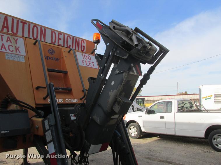 image for item K4231 2003 Epoke SH4400 spreader