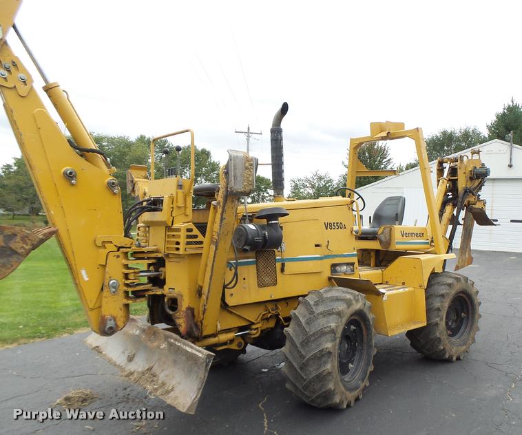 image for item K5676 1999 Vermeer V8550A cable plow