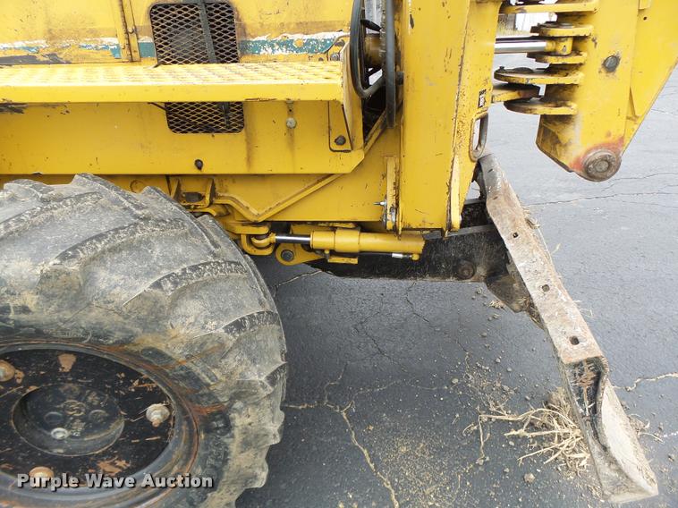 image for item K5676 1999 Vermeer V8550A cable plow