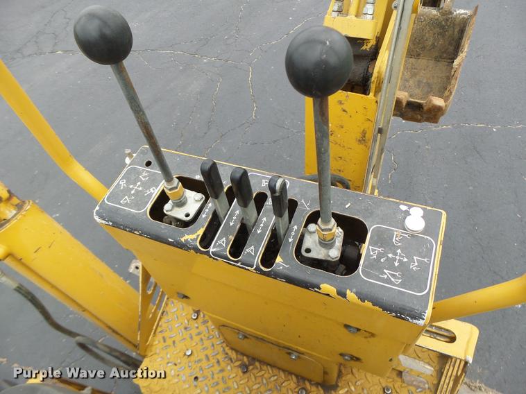 image for item K5676 1999 Vermeer V8550A cable plow