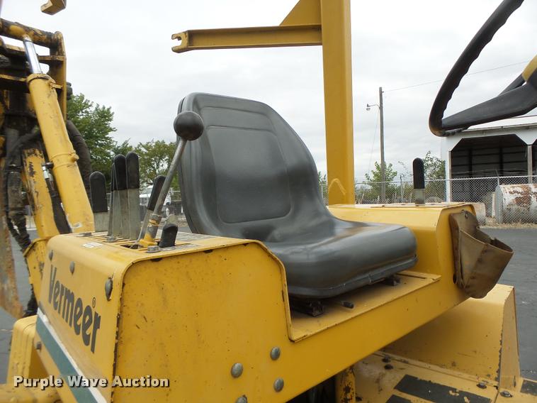 image for item K5676 1999 Vermeer V8550A cable plow