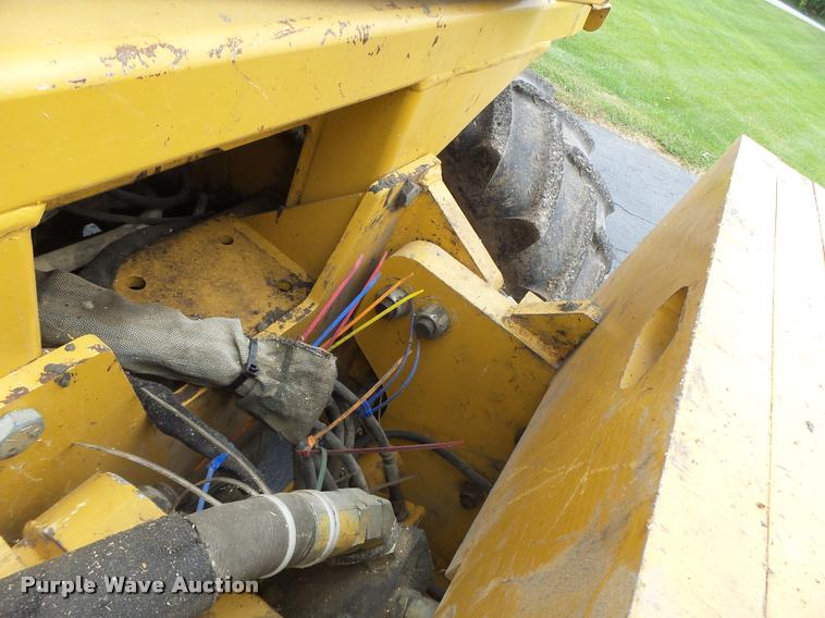 image for item K5676 1999 Vermeer V8550A cable plow