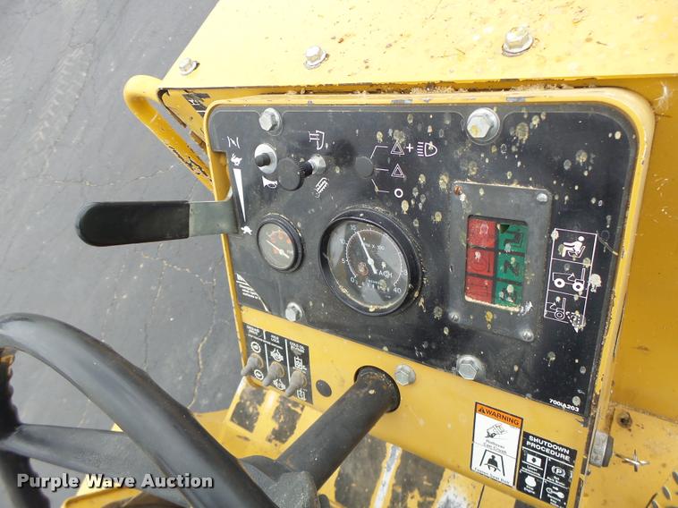 image for item K5676 1999 Vermeer V8550A cable plow