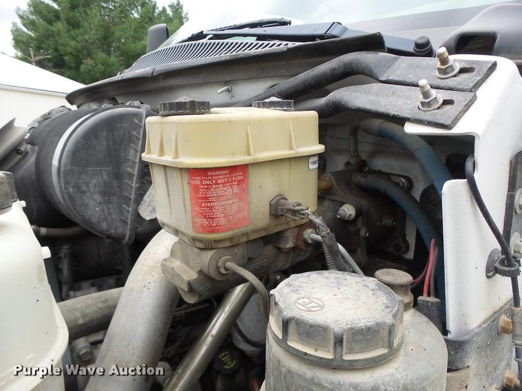 image for item K5678 2005 Chevrolet C5500 flatbed truck