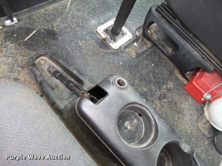 image for item K5678 2005 Chevrolet C5500 flatbed truck