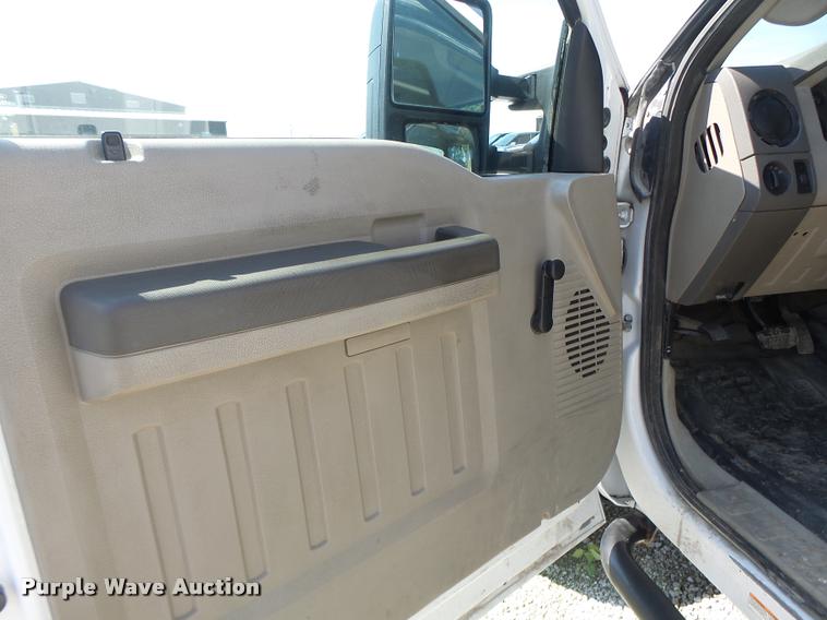 image for item K5690 2008 Ford F550 dump truck