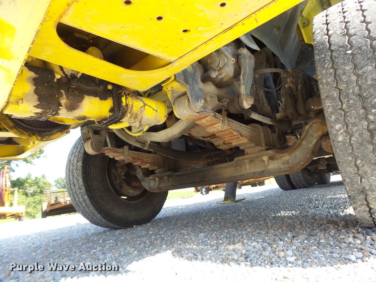 image for item K5691 1999 Chevrolet 8500 crane/bucket truck