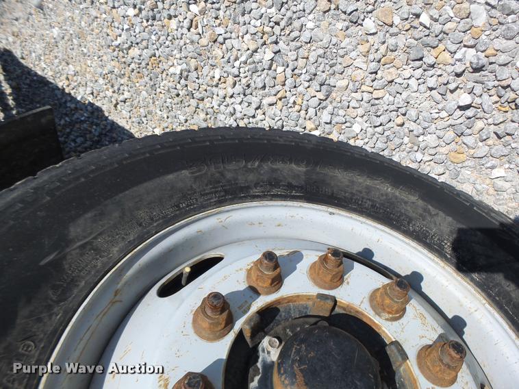 image for item K5691 1999 Chevrolet 8500 crane/bucket truck