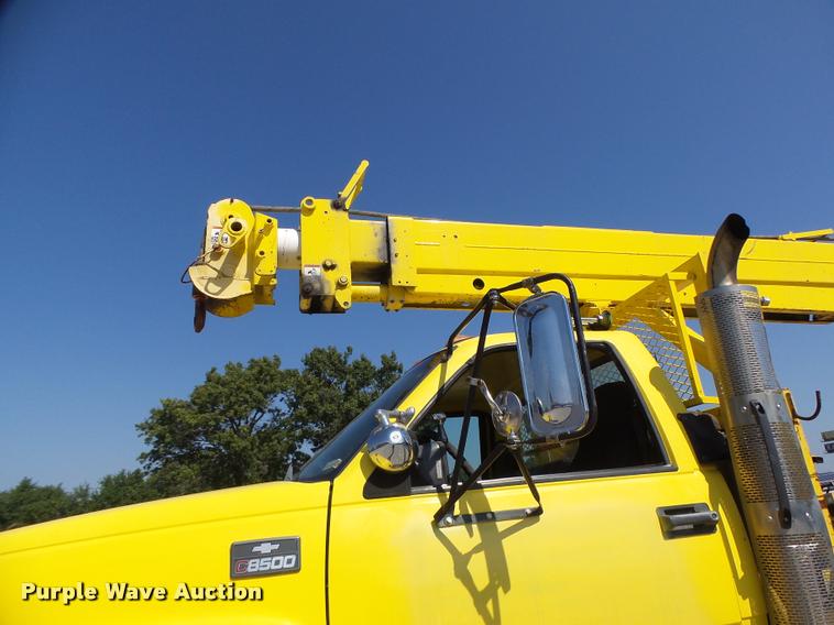 image for item K5691 1999 Chevrolet 8500 crane/bucket truck