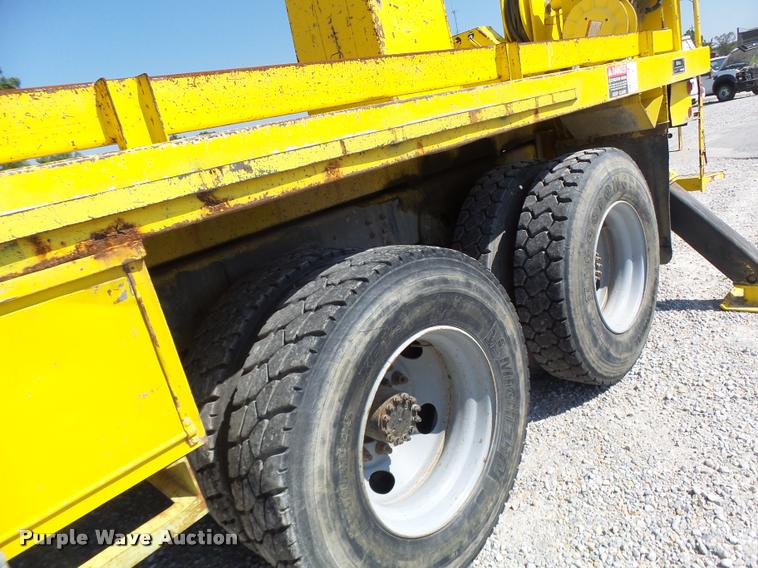 image for item K5691 1999 Chevrolet 8500 crane/bucket truck