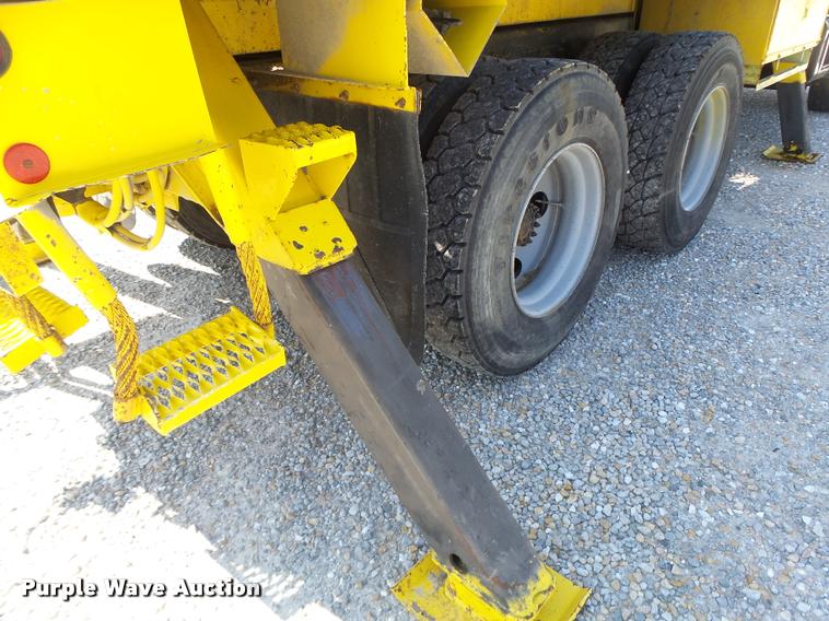 image for item K5691 1999 Chevrolet 8500 crane/bucket truck