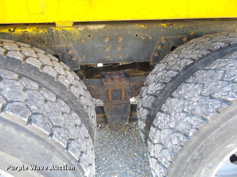 image for item K5691 1999 Chevrolet 8500 crane/bucket truck