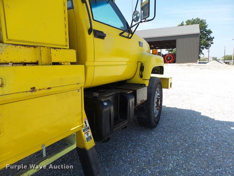 image for item K5691 1999 Chevrolet 8500 crane/bucket truck