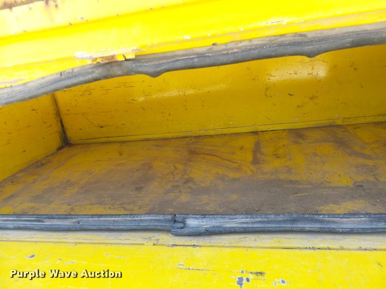 image for item K5691 1999 Chevrolet 8500 crane/bucket truck