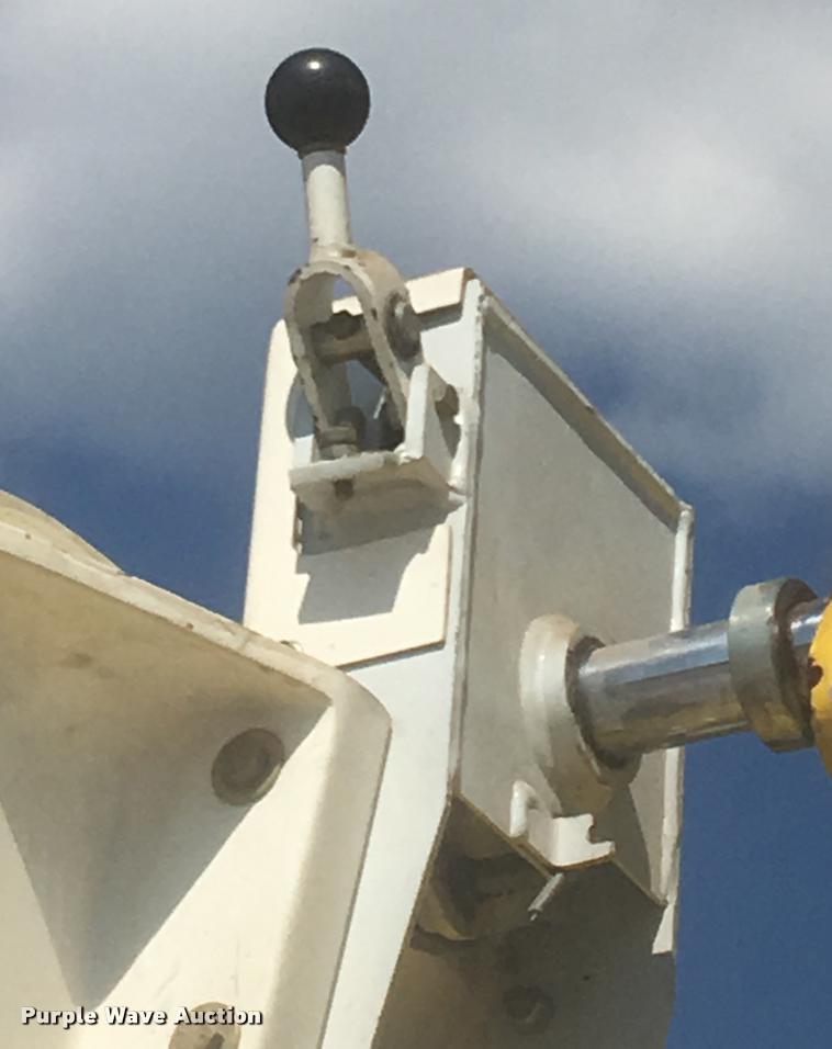 image for item K5691 1999 Chevrolet 8500 crane/bucket truck