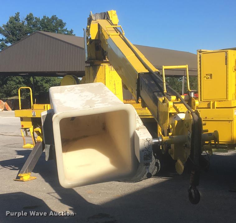 image for item K5691 1999 Chevrolet 8500 crane/bucket truck