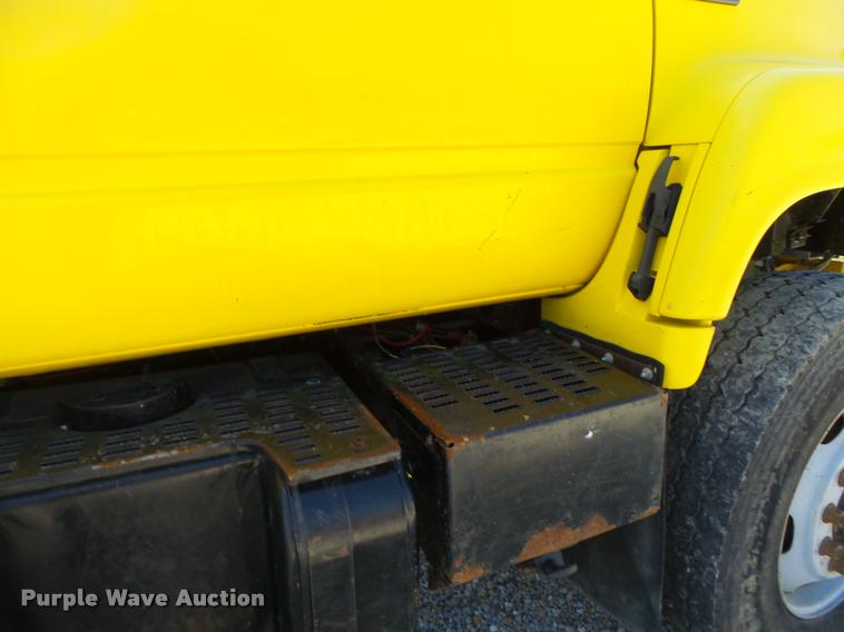 image for item K5691 1999 Chevrolet 8500 crane/bucket truck