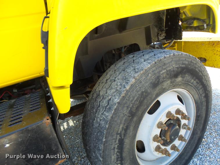 image for item K5691 1999 Chevrolet 8500 crane/bucket truck