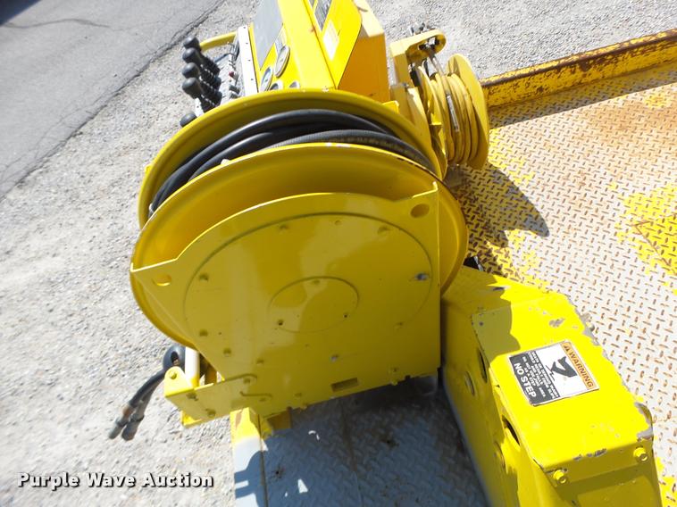 image for item K5691 1999 Chevrolet 8500 crane/bucket truck