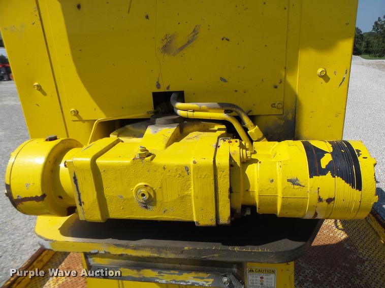 image for item K5691 1999 Chevrolet 8500 crane/bucket truck