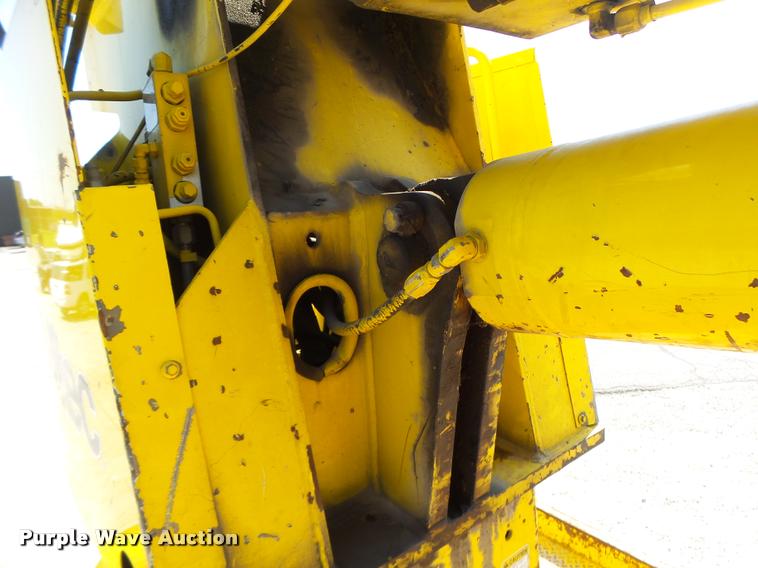 image for item K5691 1999 Chevrolet 8500 crane/bucket truck