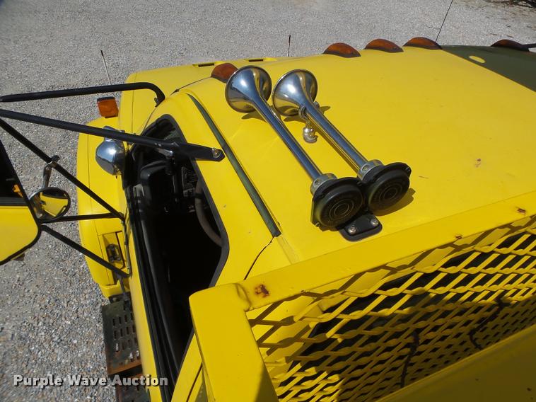 image for item K5691 1999 Chevrolet 8500 crane/bucket truck