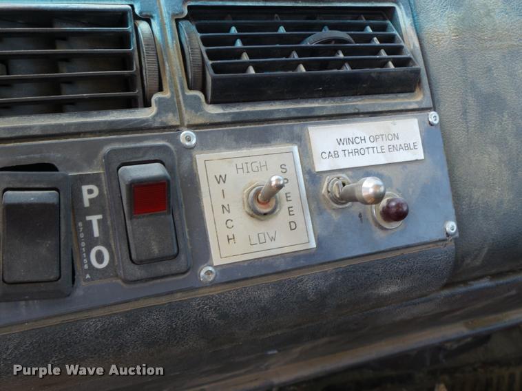 image for item K5691 1999 Chevrolet 8500 crane/bucket truck