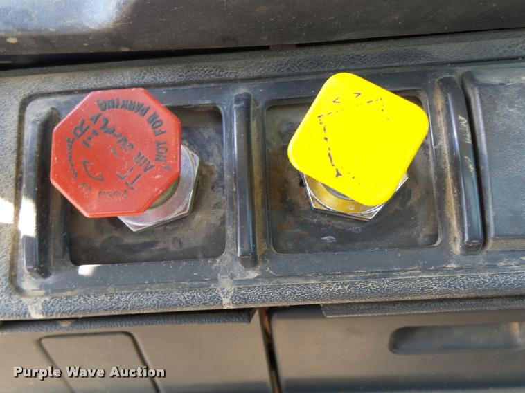 image for item K5691 1999 Chevrolet 8500 crane/bucket truck