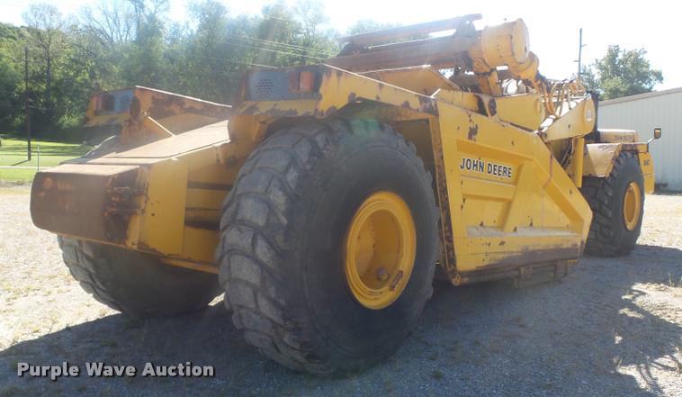 image for item K7718 1989 John Deere 862B elevating scraper