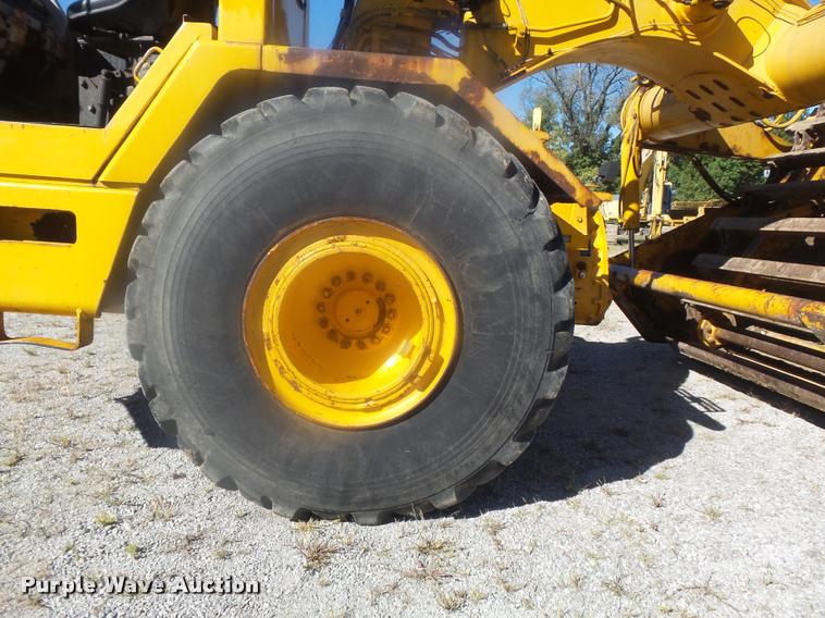 image for item K7718 1989 John Deere 862B elevating scraper