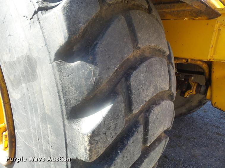 image for item K7718 1989 John Deere 862B elevating scraper