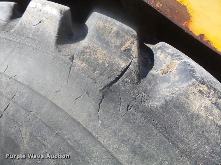 image for item K7718 1989 John Deere 862B elevating scraper