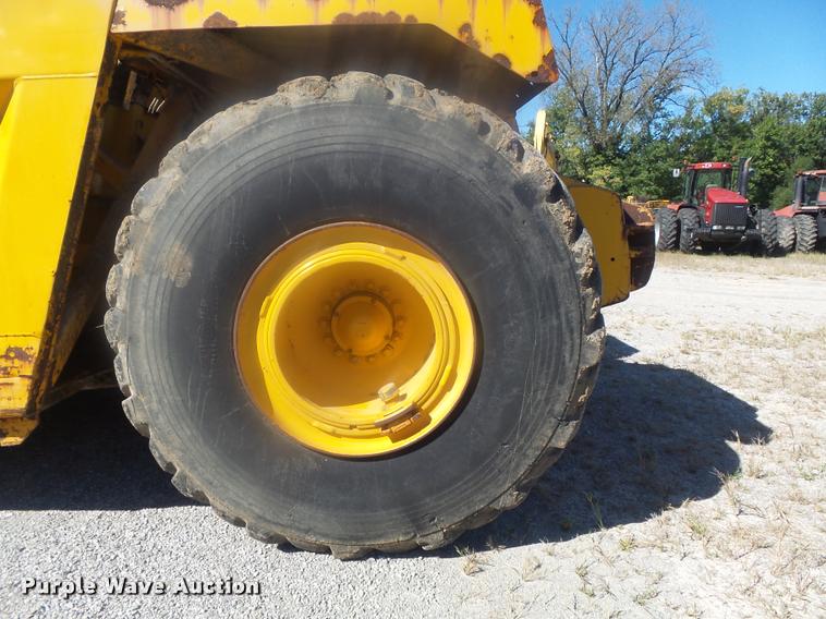 image for item K7718 1989 John Deere 862B elevating scraper