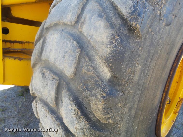 image for item K7718 1989 John Deere 862B elevating scraper