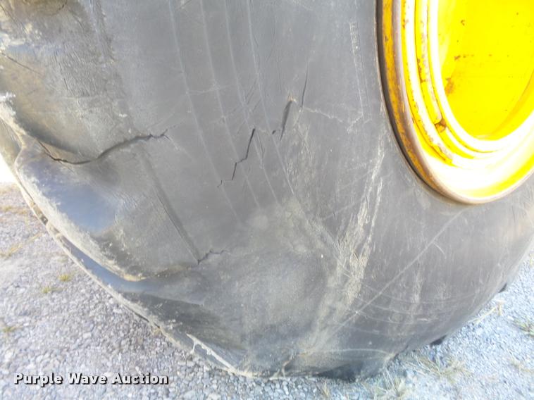 image for item K7718 1989 John Deere 862B elevating scraper