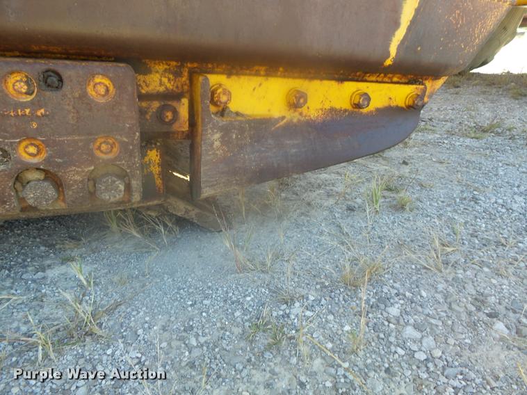 image for item K7718 1989 John Deere 862B elevating scraper