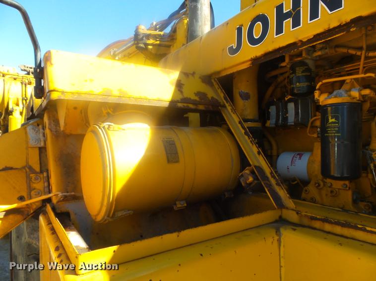 image for item K7718 1989 John Deere 862B elevating scraper