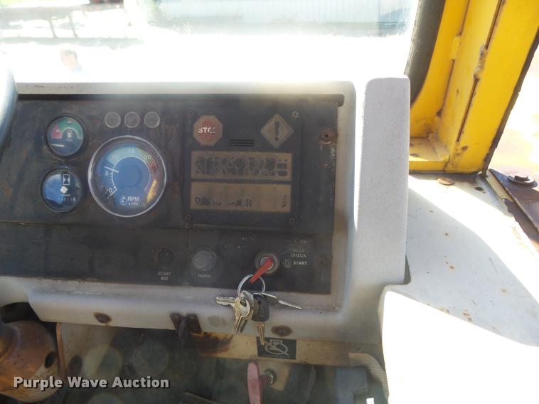 image for item K7718 1989 John Deere 862B elevating scraper