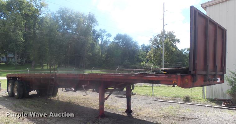 image for item K7719 1973 Fruehauf FB29-F2-40 extendable flatbed trailer