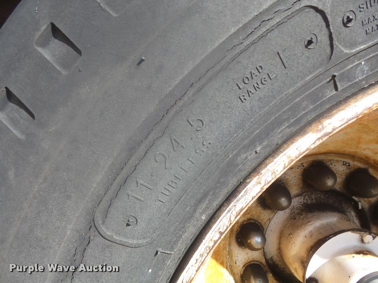 image for item K7719 1973 Fruehauf FB29-F2-40 extendable flatbed trailer