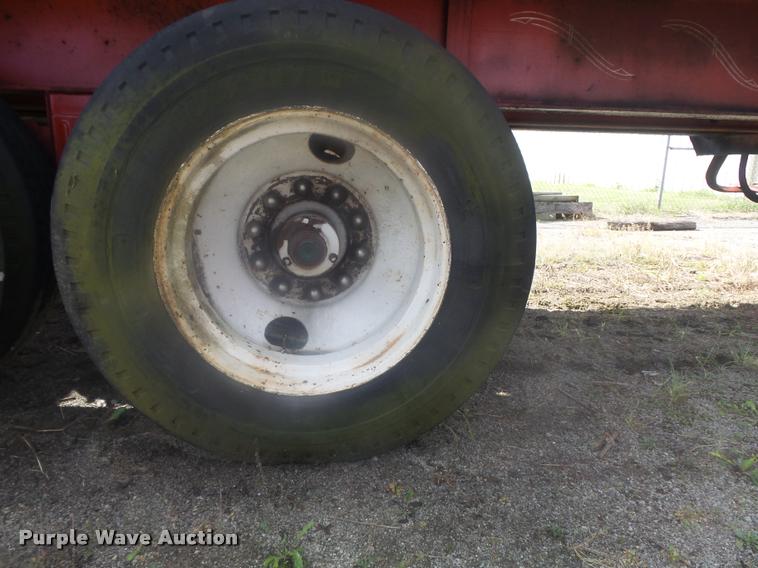 image for item K7719 1973 Fruehauf FB29-F2-40 extendable flatbed trailer