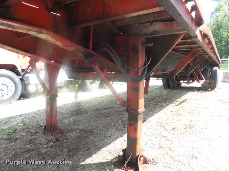 image for item K7719 1973 Fruehauf FB29-F2-40 extendable flatbed trailer