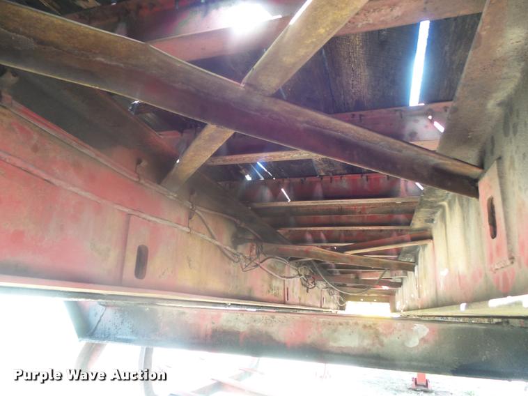 image for item K7719 1973 Fruehauf FB29-F2-40 extendable flatbed trailer