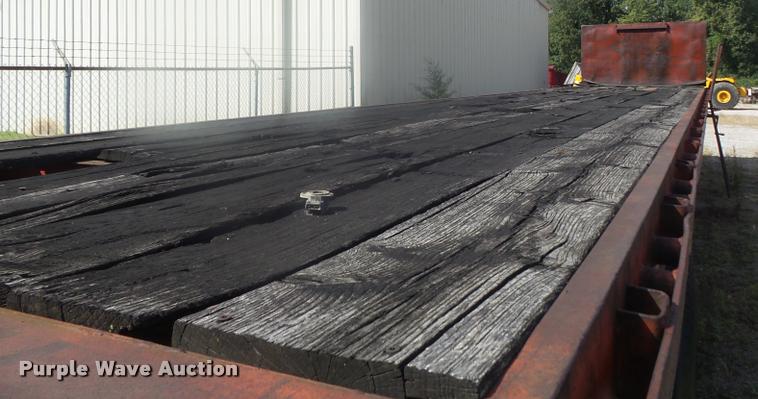 image for item K7719 1973 Fruehauf FB29-F2-40 extendable flatbed trailer