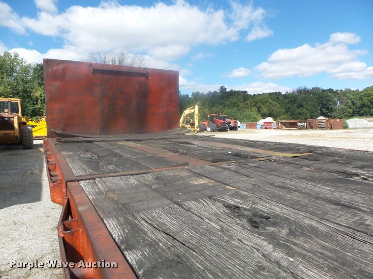 image for item K7719 1973 Fruehauf FB29-F2-40 extendable flatbed trailer