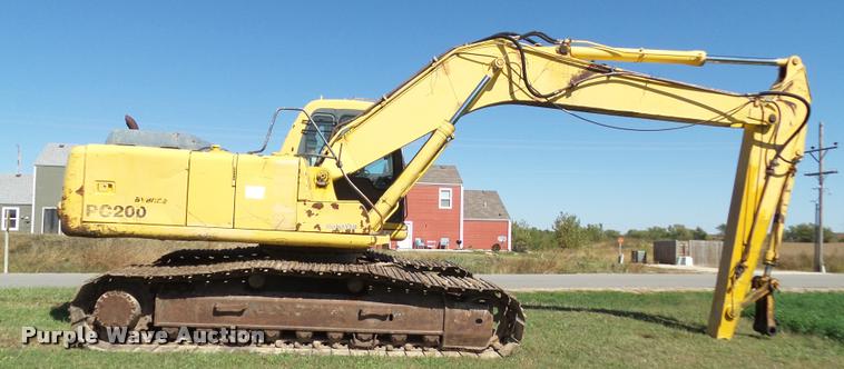 image for item K8167 1999 Komatsu PC200LC excavator