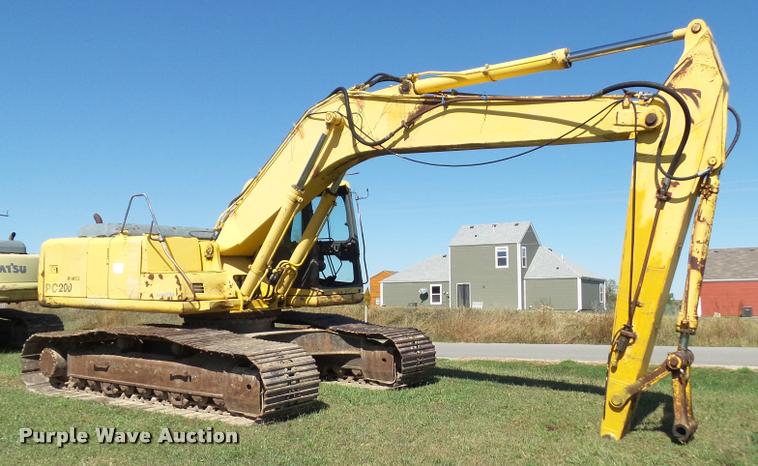 image for item K8167 1999 Komatsu PC200LC excavator