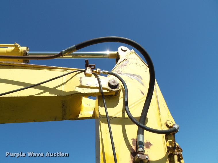 image for item K8167 1999 Komatsu PC200LC excavator