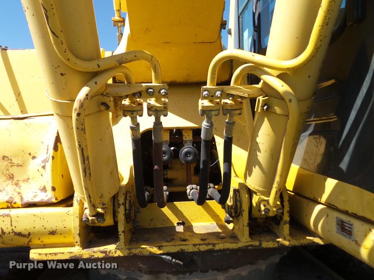 image for item K8167 1999 Komatsu PC200LC excavator